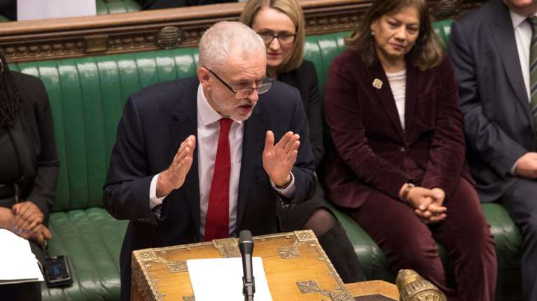 Χαστούκι σε Κόρμπιν: Ανεξαρτητοποιήθηκαν 7 βουλευτές του