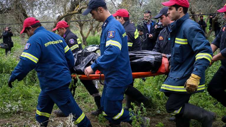 Ανασύρθηκαν μέσα από το ΙΧ και οι τέσσερις αγνοούμενοι στην Κρήτη