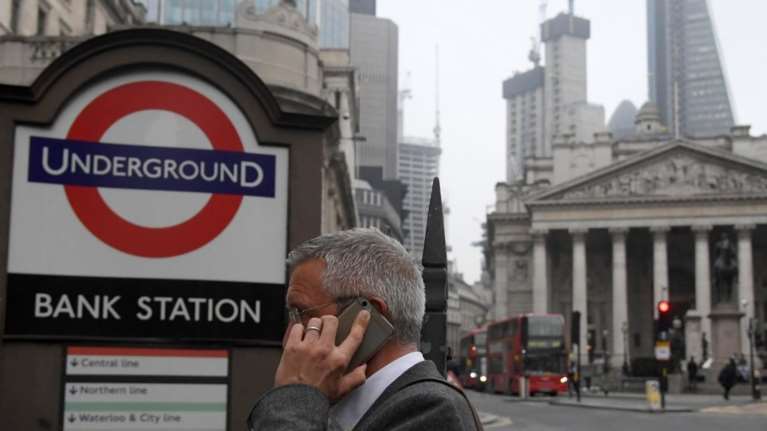 Bloomberg-Brexit: Σχέδια ΕΕ-Λονδίνου για να αποτρέψουν τραπεζικού χάους