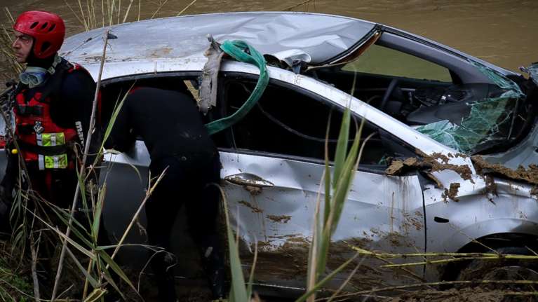 Κρήτη: Τελευταίο αντίο στην οικογένεια που χάθηκε στον Γεροπόταμο