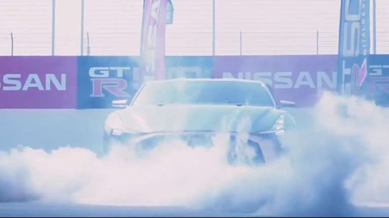 Το Nissan GT-R50 Italdesign πήγε στο Autodrome Ντουμπάι και …