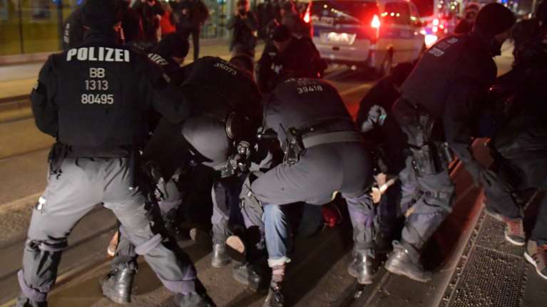 Γερμανία: Ανδρας αυτοπυρπολήθηκε για τη φυλάκιση Οτσαλάν