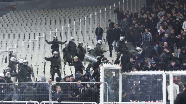 Βαριά καμπάνα στην ΑΕΚ από την UEFA αλλά με αναστολή