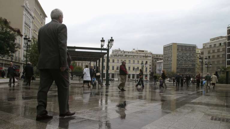 DW για Ελλάδα: Παραμένουν τα προβλήματα και μετά τα μνημόνια