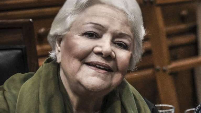 Συγκινεί η Μαίρη Λίντα μέσα από το Γηροκομείο: μιλάει για όλη τη ζωή της