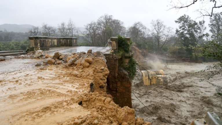Μeteo: Οι τρεις λόγοι που η Κρήτη «πνίγηκε» από τις βροχές
