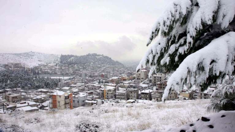 Κακοκαιρία «Ωκεανίς»: Χιόνια κάλυψαν το 1/3 της ηπειρωτικής χώρας