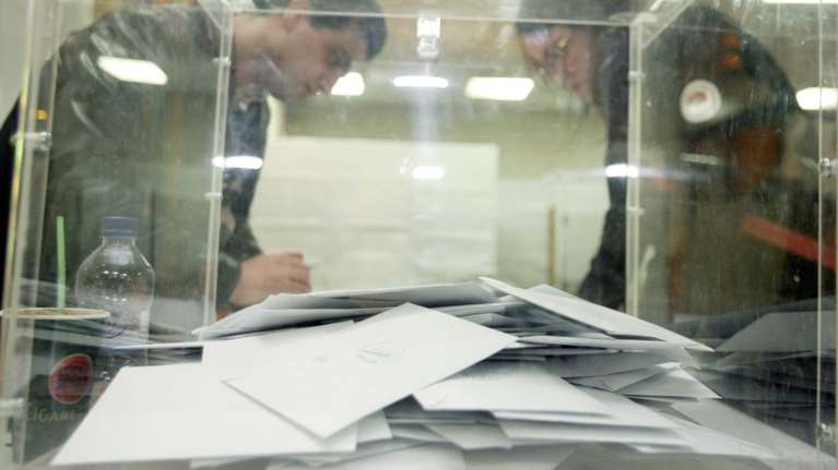 Γκάλοπ: Μπροστά η ΝΔ με 11% - Διχάζει η ημερομηνία των εκλογών