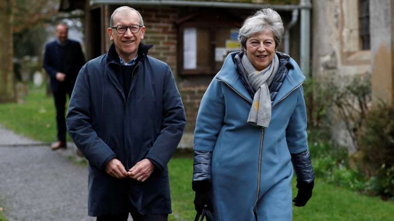 Η Μέι &quot;δωροδοκεί&quot; πόλεις και κοινότητες για το Brexit;