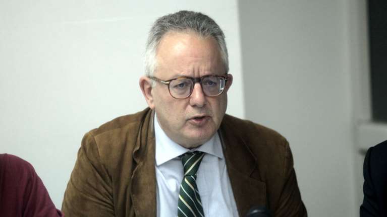 Αλιβιζάτος: Ο Τσίπρας πιάνει πουλιά στον αέρα