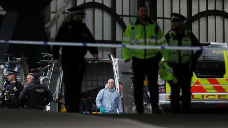 Λονδίνο: Βρέθηκαν αυτοσχέδιοι εκρηκτικοί μηχανισμοί μέσα σε φακέλους