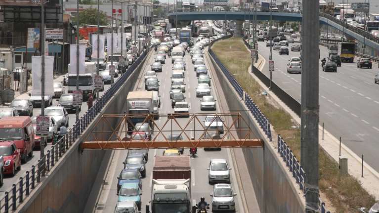 Μεγάλα προβλήματα στον Κηφισό λόγω τροχαίου ατυχήματος