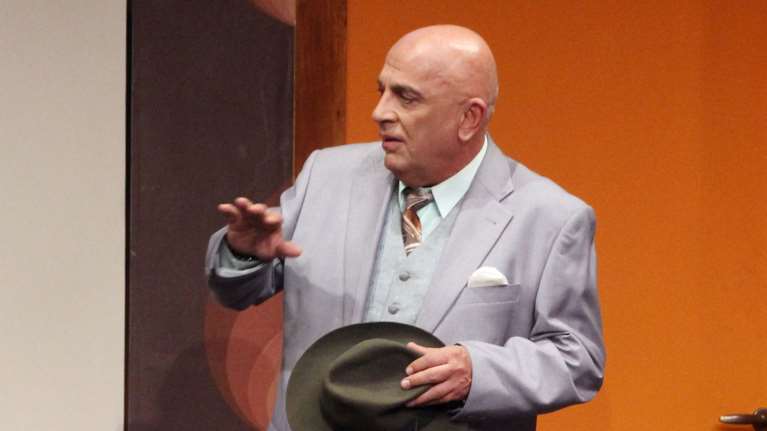 Νέα πυρά σε Ζουγανέλη: &quot;Καταδικάζει τον κόσμο που παίρνει Μετρό;&quot;