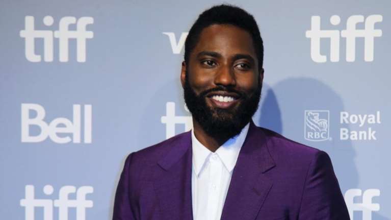 Τζ. Ντ. Ουάσιγκτον: Ένας διεθνής πρωταγωνιστής στο Σύνταγμα