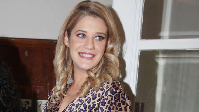 Πότε γεννάει η Τζένη Θεωνά και τι ετοιμάζει;