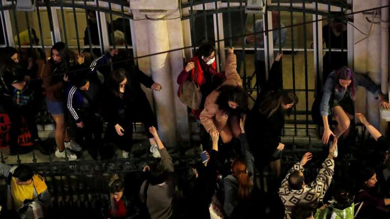 Ερντογάν: Ασέβεια στο Ισλάμ η πορεία για τη μέρα της Γυναίκας