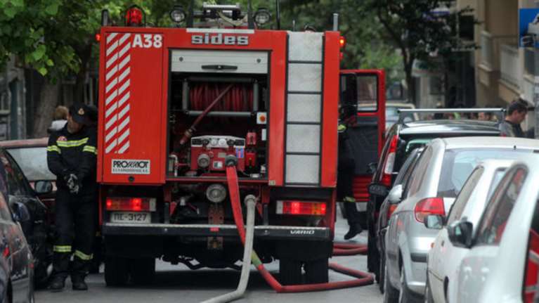 Φωτιά σε διαμέρισμα-Διακόπηκε για λίγο η καρναβαλική παρέλαση