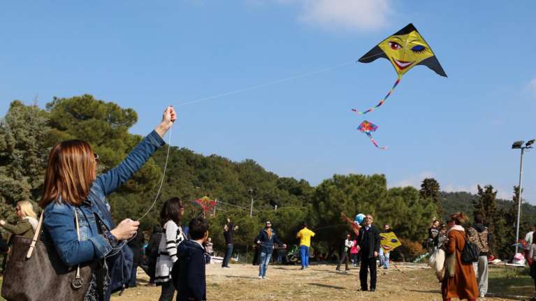 Καθαρά Δευτέρα: Ηλιοφάνεια και υψηλές θερμοκρασίες