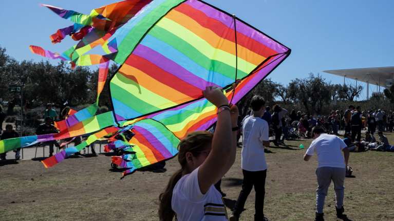Με καλό καιρό το πέταγμα του χαρταετού-25 βαθμούς κελσίου στην Κρήτη