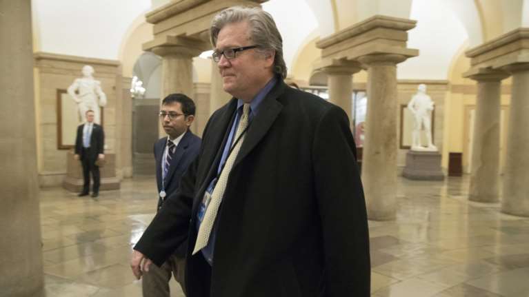 Διεθνής της ακροδεξιάς υπό τον Μπάνον με έδρα μοναστήρι στην Ιταλία