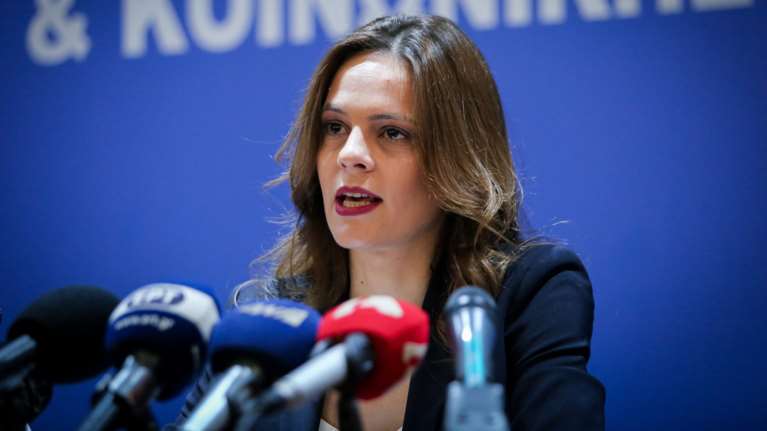 Αχτσιόγλου: Δώρο 241 εκατ. στις φαρμακευτικές την περίοδο 2006 - 2010