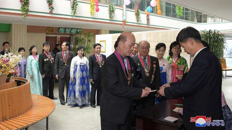 Βόρεια Κορεά: Μόλις το 0,01%... δεν ψήφισε στις εκλογές