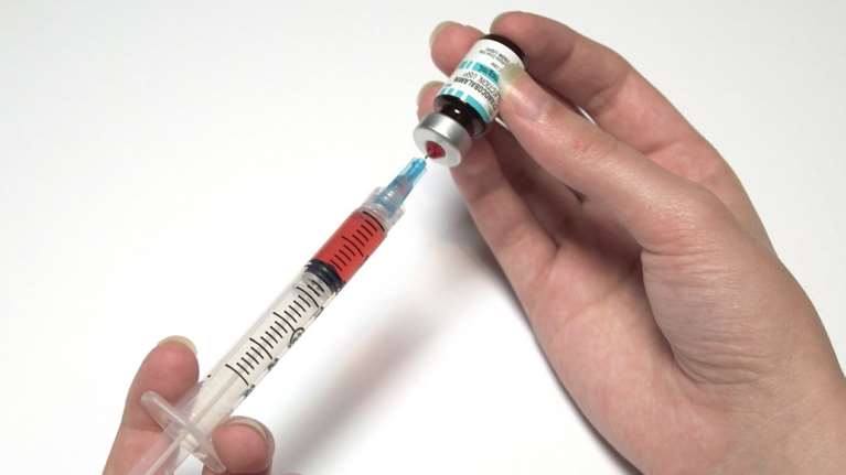 Ιταλία: Τα μη εμβολιασμένα παιδιά δεν θα πηγαίνουν σχολείο