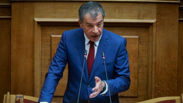 Θεοδωράκης: Η κομματική εξουσία ο μοναδικός στόχος των περισσότερων