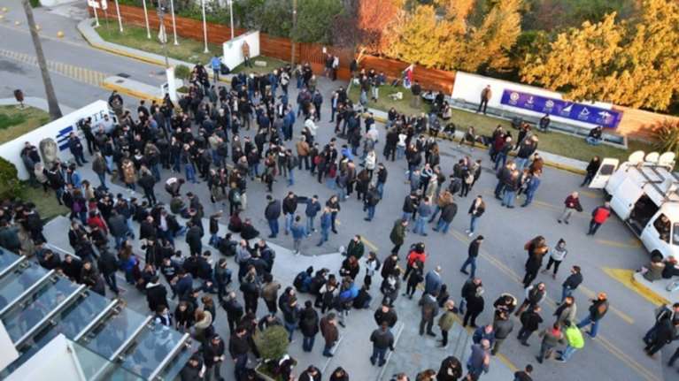 Ένταση στην Καλαμάτα, προς ματαίωση το συνέδριο της ΓΣΕΕ