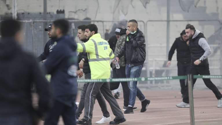 Οριστική διακοπή στο ντέρμπι ΠΑΟ - Ολυμπιακού