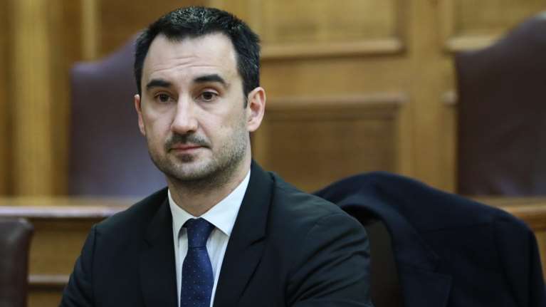 Πυρά αντιπολίτευσης σε Χαρίτση για εκλογικές τροπολογίες