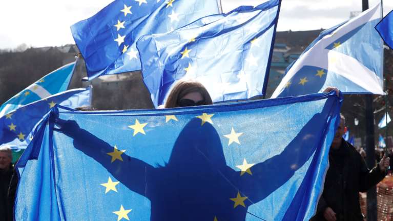 Βρετανία: Ξεπέρασαν τα 3 εκατ. οι υπογραφές, σε 2 ημέρες, κατά του Brexit