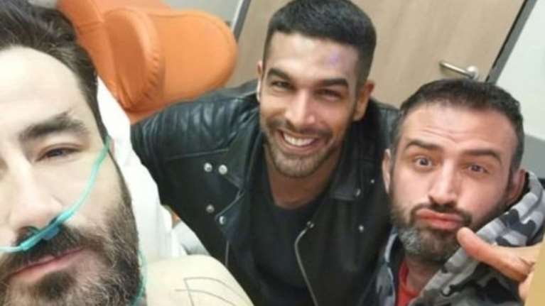 Στο κρεβάτι του πόνου ο Μαυρίδης: Η φωτό με τα σωληνάκια μετά την εγχείρηση