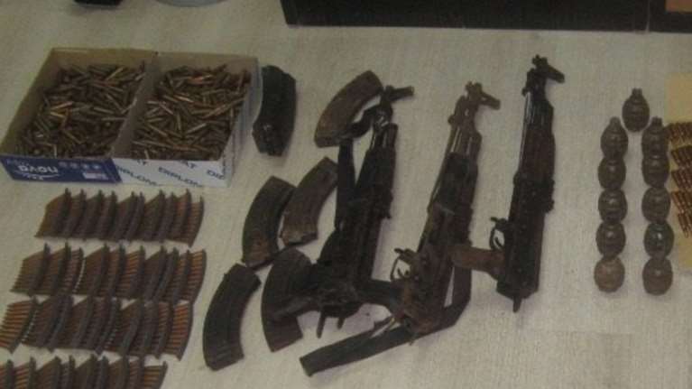 Φθιώτιδα: Ολόκληρο οπλοστάσιο σε σπηλιά στη Μακρακώμη