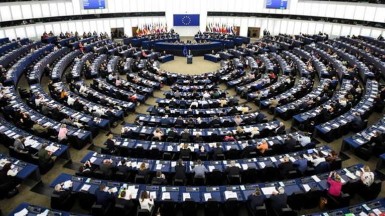 FT: Προβάδισμα της ΝΔ με 10,6 μονάδες στις ευρωεκλογές