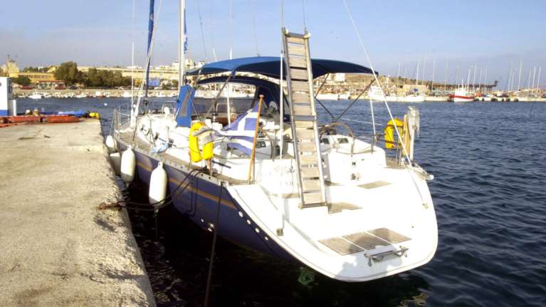 Καθημερινή ακτοπλοϊκή σύνδεση Τσεσμέ - Λαύριο από 2 Ιουνίου