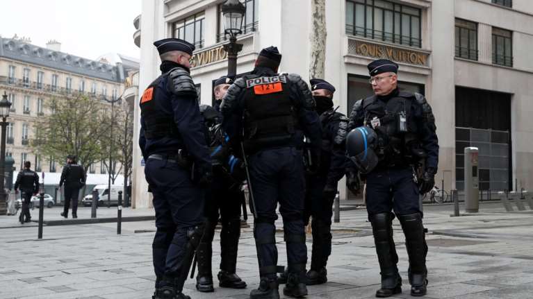 Πολίτες του Τσαντ κατέλαβαν την πρεσβεία της χώρας στο Παρίσι