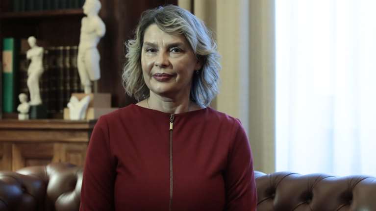 Παπακώστα: Νόμιμο το πρόστιμο στην 90χρονη, αλλά θα το πληρώσουμε