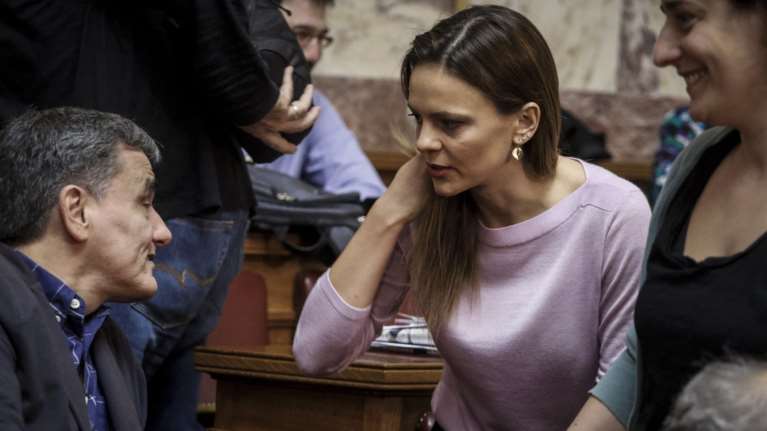 Στο τραπέζι και οι 120 δόσεις για οφειλές σε Ταμεία και Εφορία