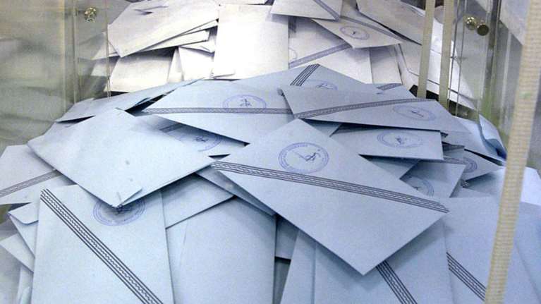 Νέο γκάλοπ: Στις 10 μονάδες η διαφορά της ΝΔ από τον ΣΥΡΙΖΑ