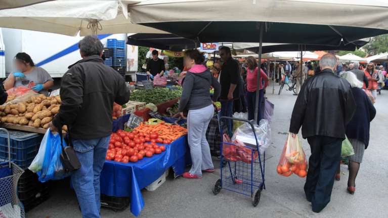 Οριστική τοποθέτηση παραγωγών και επαγγελματιών στις λαϊκές