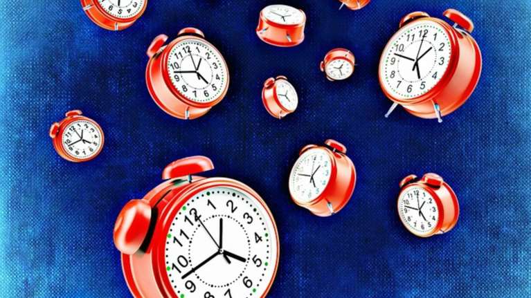 Μην ξεχάσετε την αλλαγή της ώρας: Πότε γυρίζουμε τους δείκτες