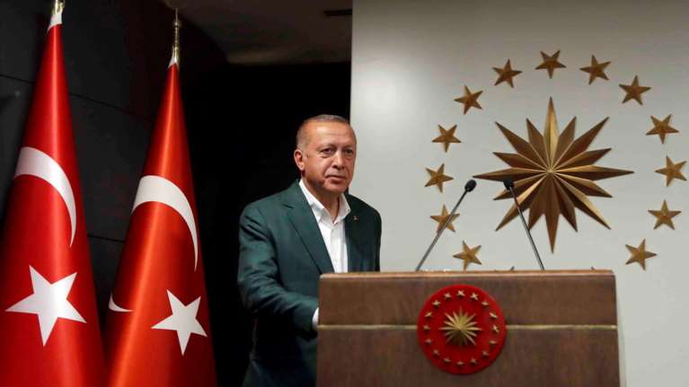 Ηττα Ερντογάν σε Αγκυρα &amp; Σμύρνη, θρίλερ στην Κωνσταντινούπολη