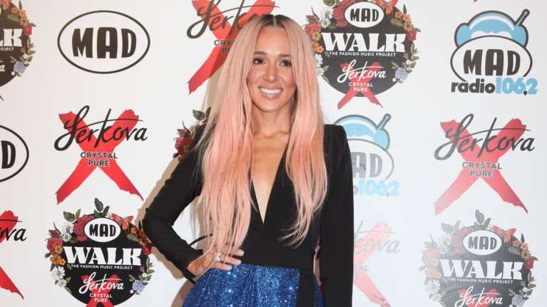 Η μετάλλαξη της Καλομοίρας: Αγνώριστη στη σκηνή των MadWalk [φωτο - βίντεο]