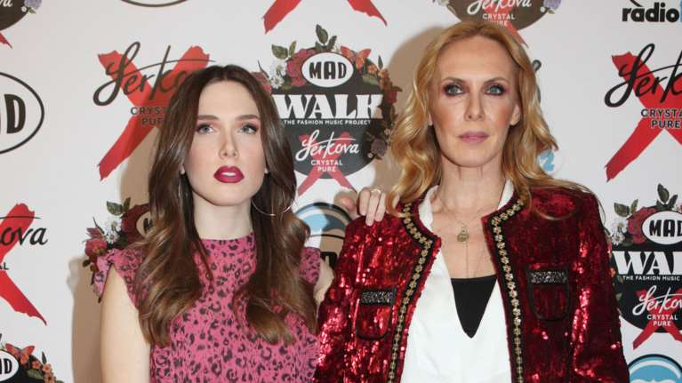 Αφροδίτη Λιάντου: Η κόρη της Εβελίνας Παπούλια μιλάει για το τηλεοπτικό της ντεμπούτο