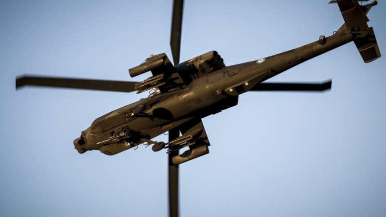 Αναγκαστική προσγείωση ελικοπτέρου Απάτσι στα Φάρσαλα