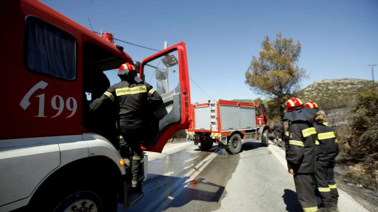 Απανθρακωμένο άτομο εντοπίστηκε μέσα σε ΙΧ στη Φωκίδα