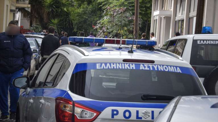 Εισβολή ληστών σε σπίτι στη Νέα Μάκρη, έδεσαν την οικογένεια