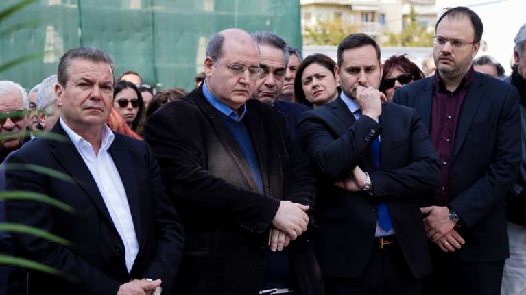 Ο συγκινητικός αποχαιρετισμός του Νίκου Φίλη στον Β. Λυριτζή