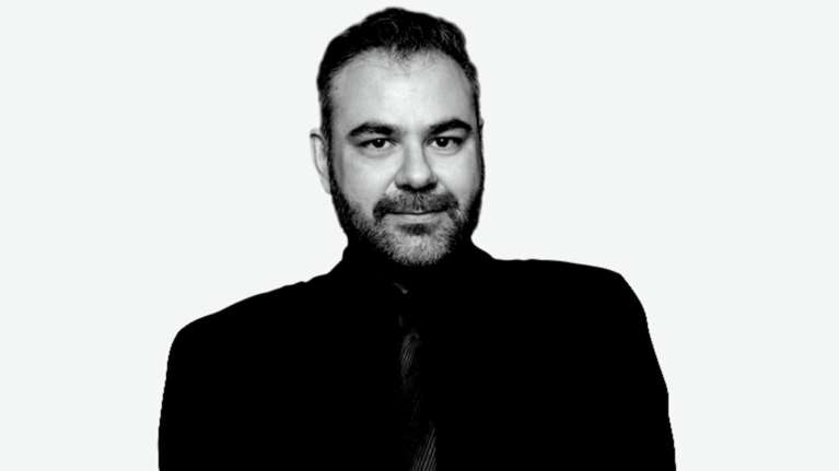 Με την ατζέντα Μακρόν για την προστασία της δημοκρατίας